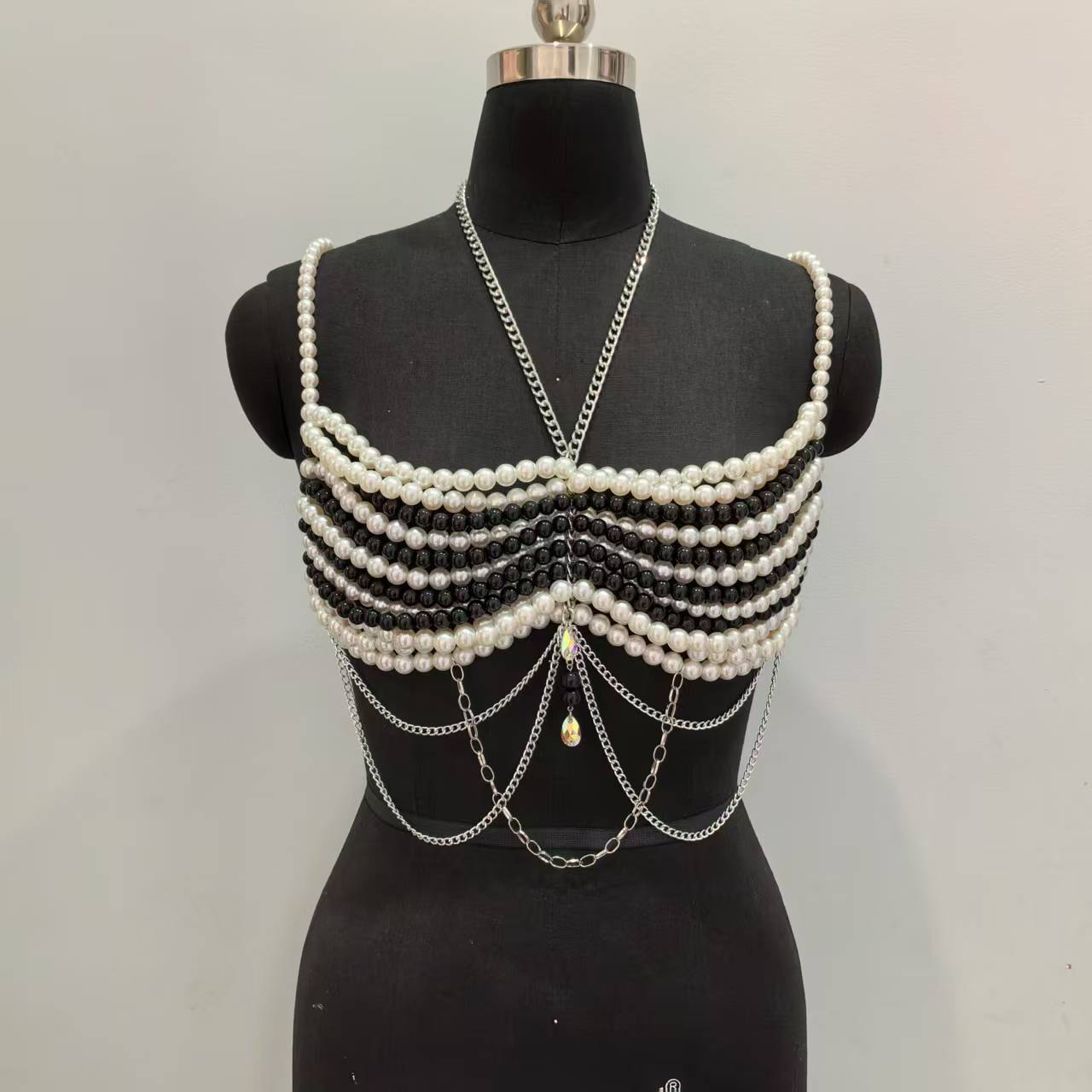 Body Jewelry Vest - Czarno-białe tkane plastikowe perły Kamizelka na