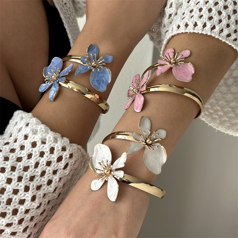 Body Jewelry Beach - Elegancka emaliowana bransoletka otwarta w kształcie