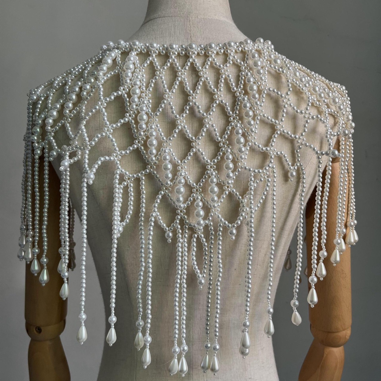 Ręcznie Robiony Perłowy Łańcus – Body Jewelry Vest recenzja i cena