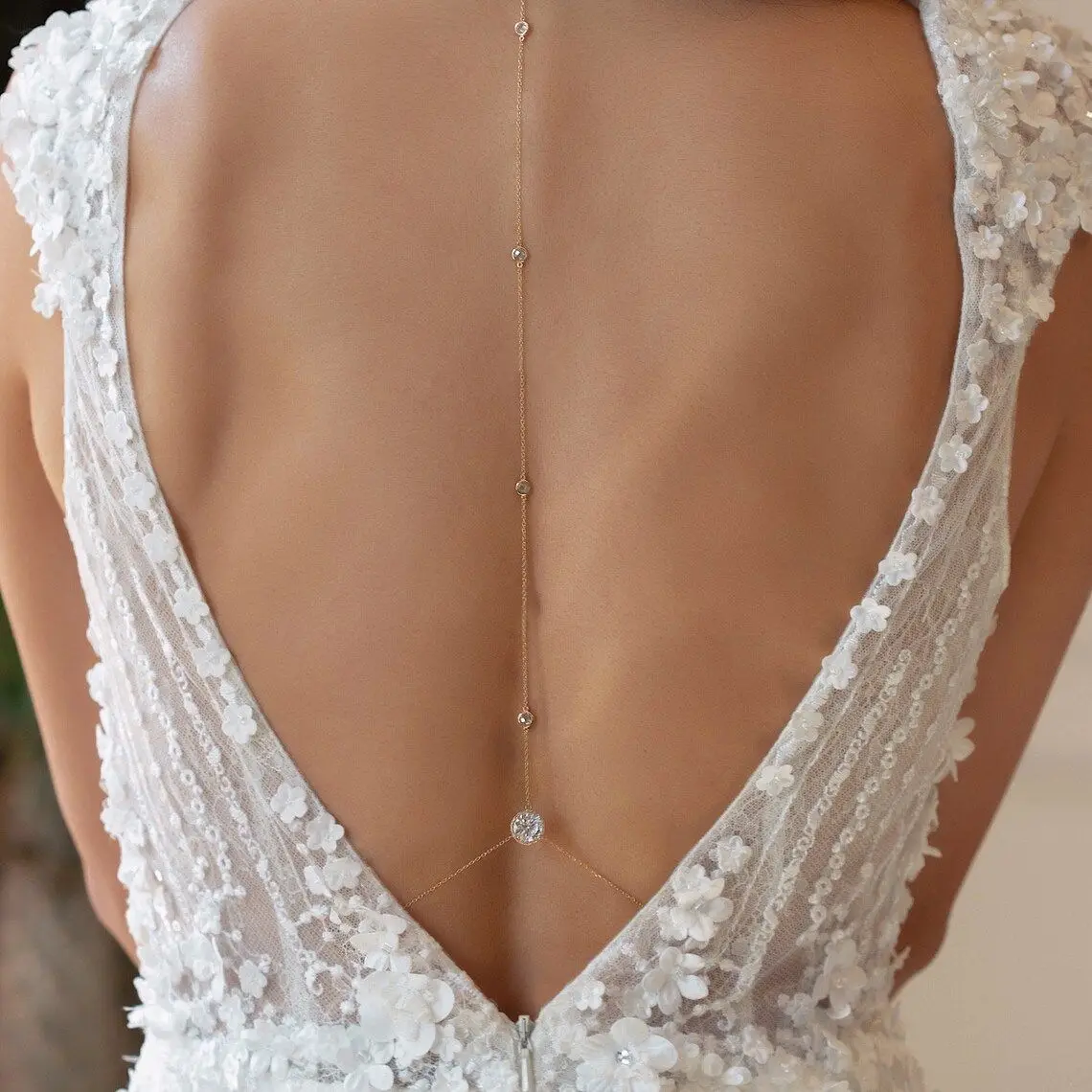 Minimalistyczny, delikatny łań – Body Jewelry For Backless Dress recenzja i cena
