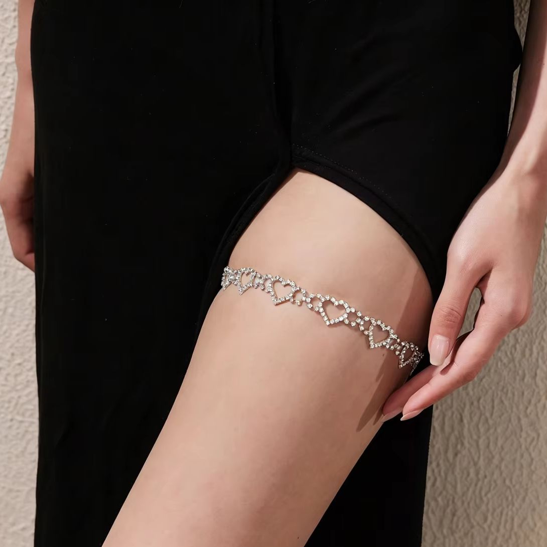 Łańcuszek na nogę z serduszkie – Body Jewelry Dress recenzja i cena