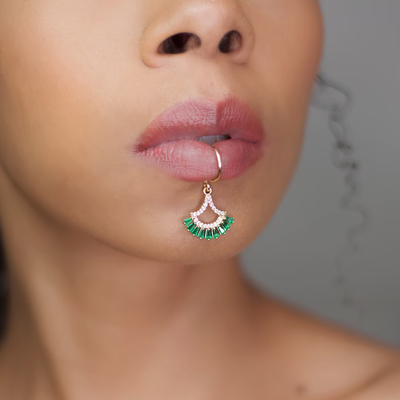 Luksusowe kolczyki wiszące w k – Body Jewelry Quality recenzja i cena